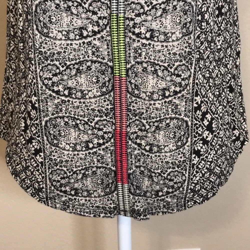 LUCKY BRAND Floral Paisley Tank - Picture 11 of 14